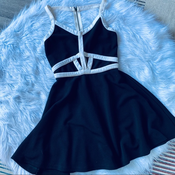 Material Girl Dresses & Skirts - 🍍 Material Girl Dress